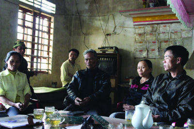 Thực, hư việc thầy giáo bị tố kéo côn đồ truy sát người dân